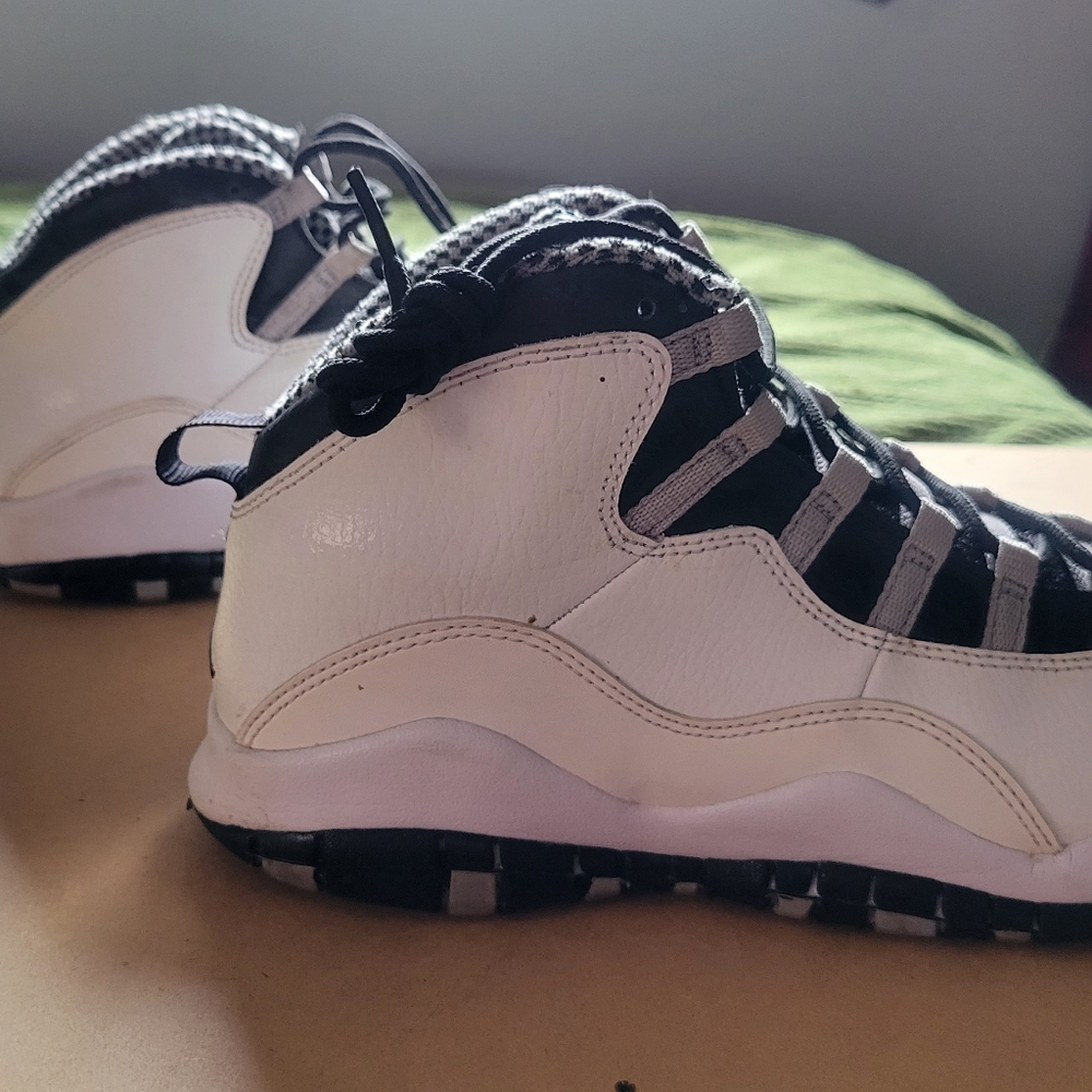 Jordan gym shoes